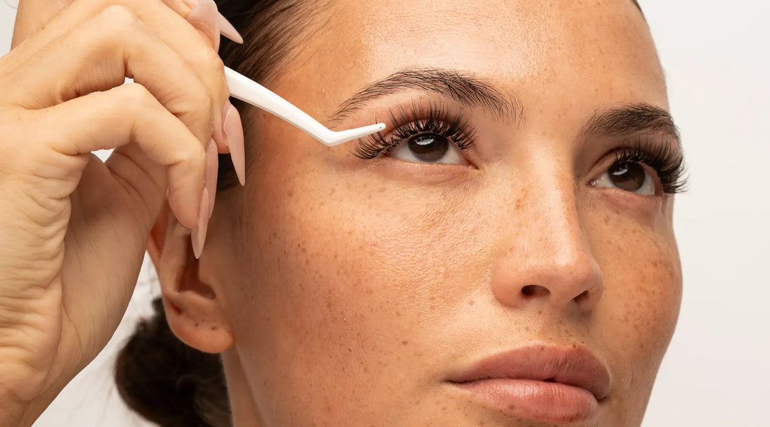 How to apply DIY lash extensions at home