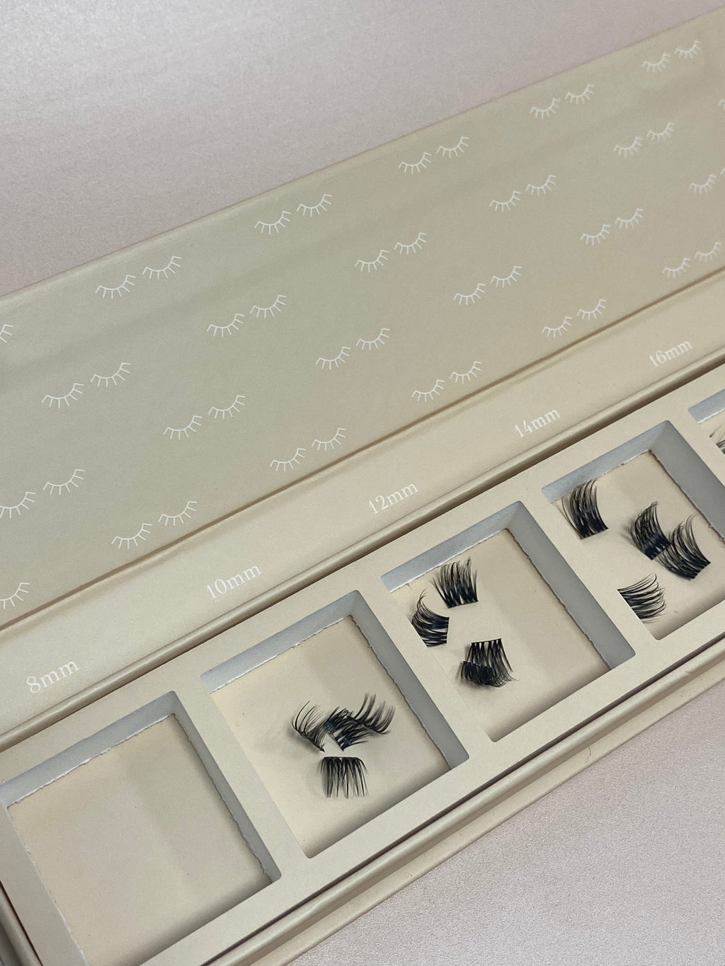 Lash stash