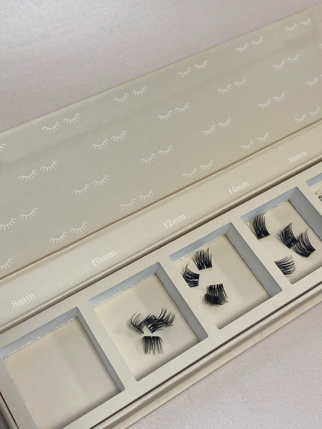 Lash stash