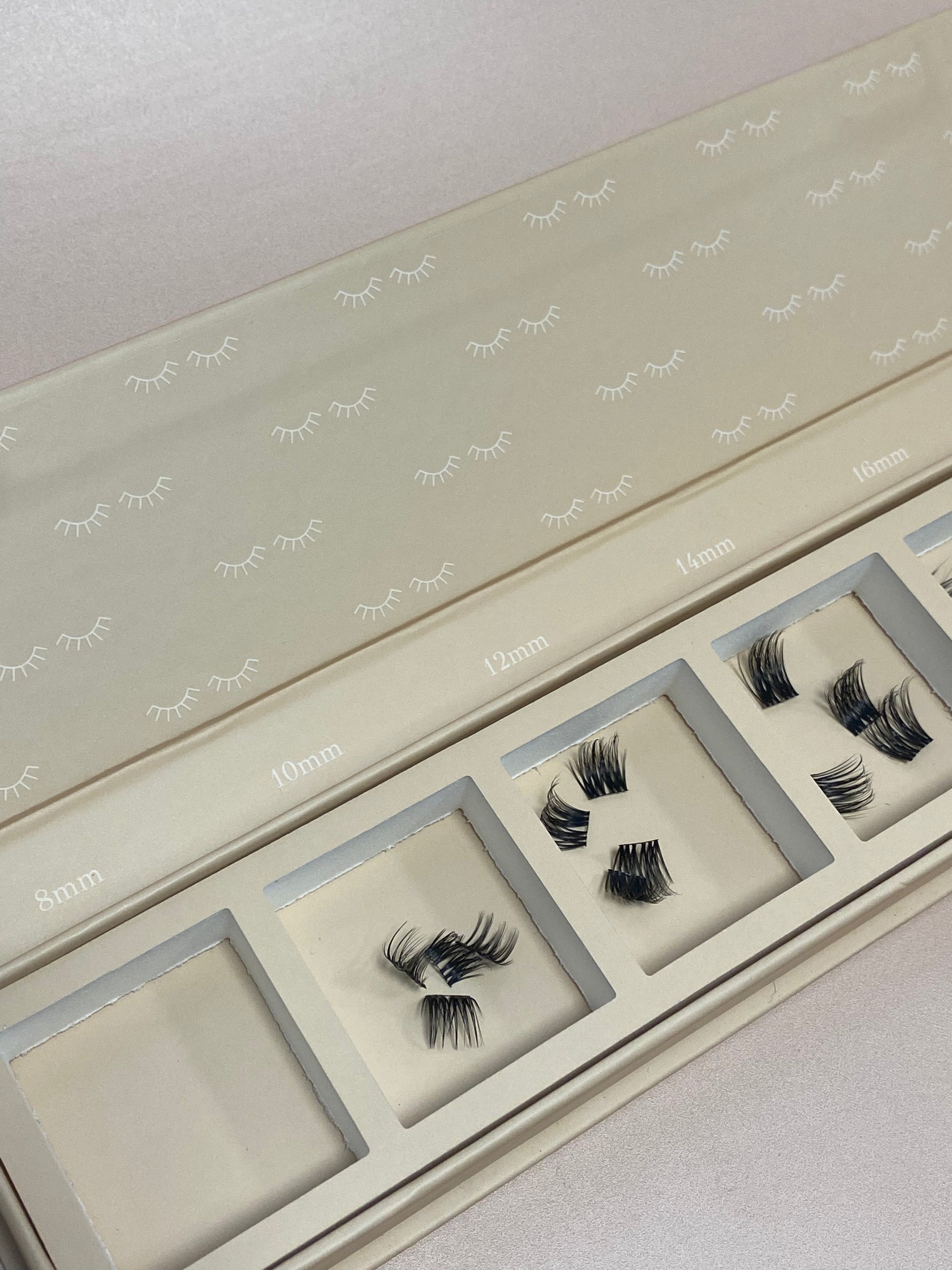 Lash stash