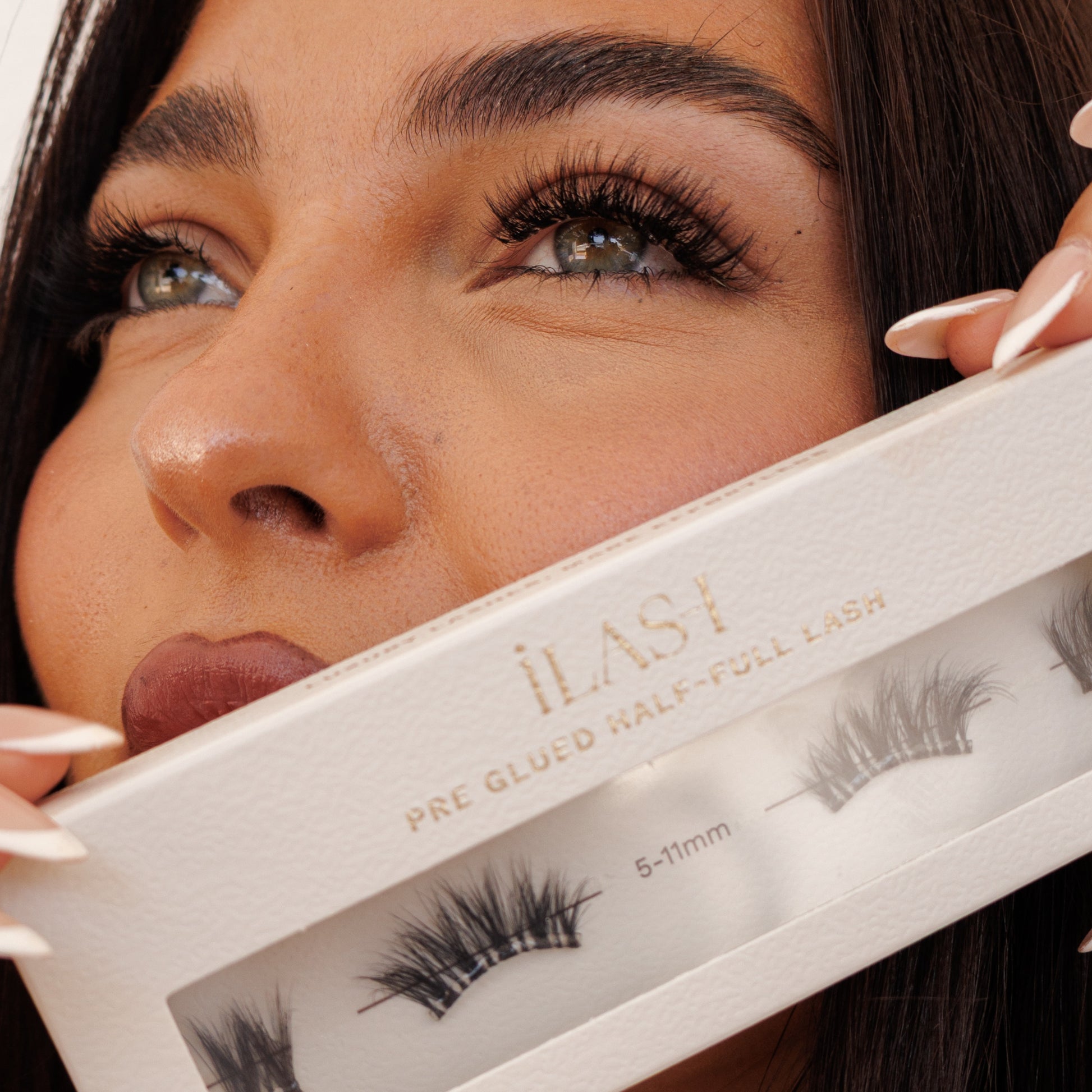 Pre glued Half-Full lash No.8