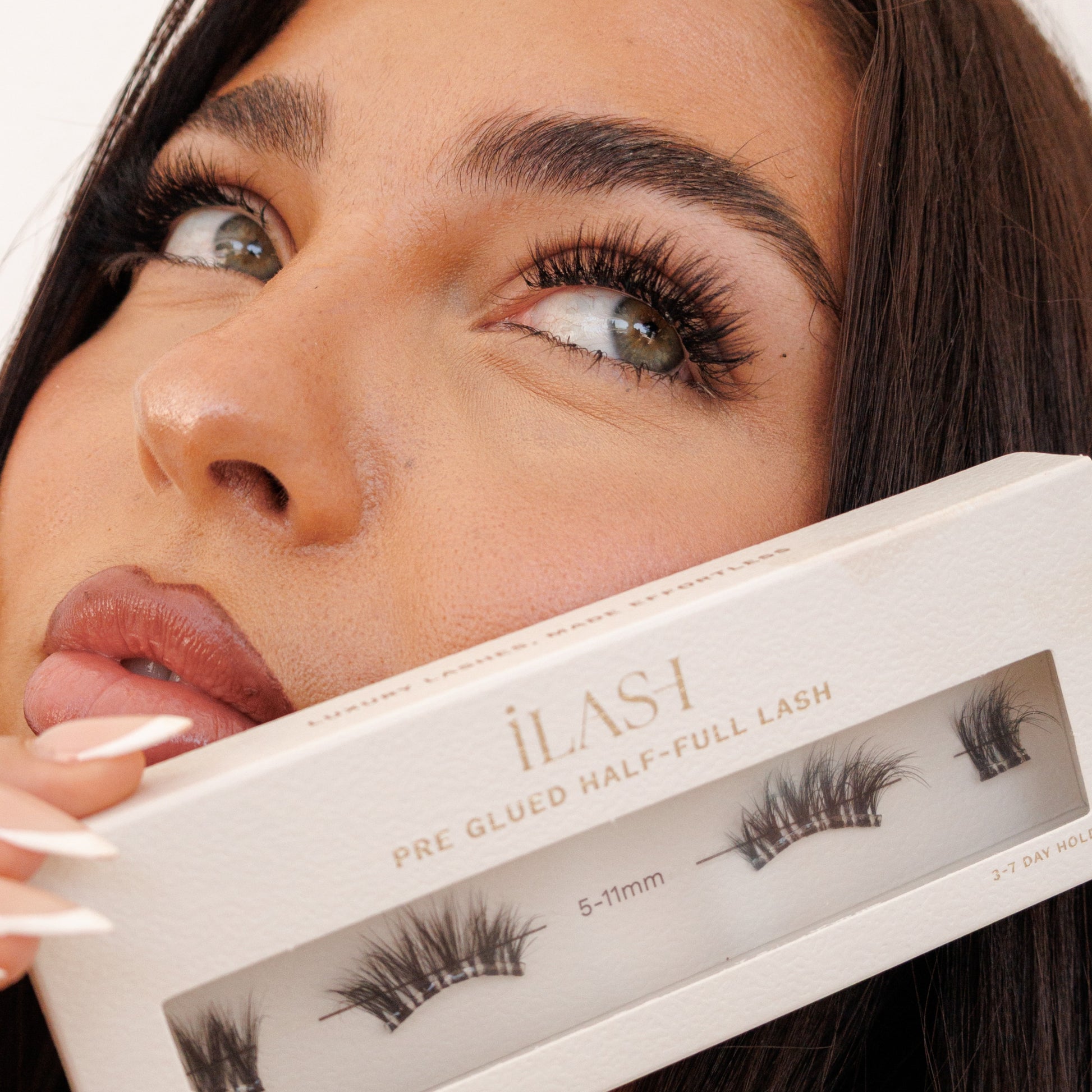 Pre glued Half-Full lash No.8
