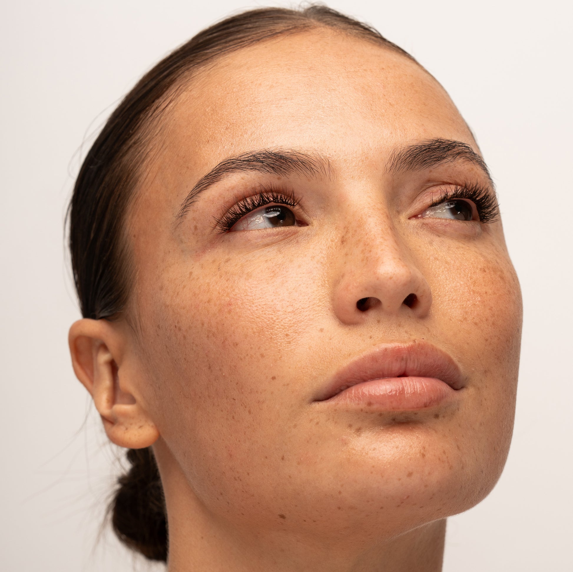 The Minimalist Brown Pre-Cut Lashes
