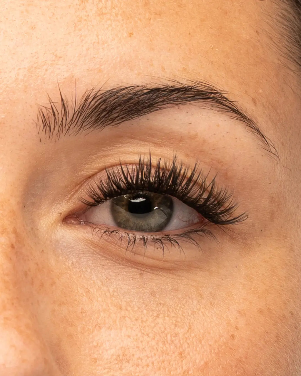 Dainty Pre-Cut, Pre-Mapped Lashes 